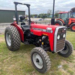 MF 230 - Massey Ferguson